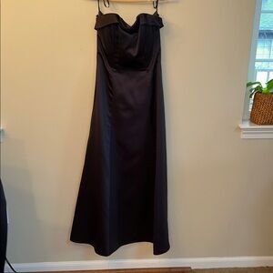 Jim Hjelm Occasions Strapless Satin Trumpet Gown w/ Matching Shawl – Size 8
